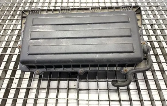 Seat Ibiza IV (6J,6P) Air filter box 036129611CD