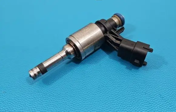 Opel Insignia A Fuel injector 0261500112 IMPRK1526296