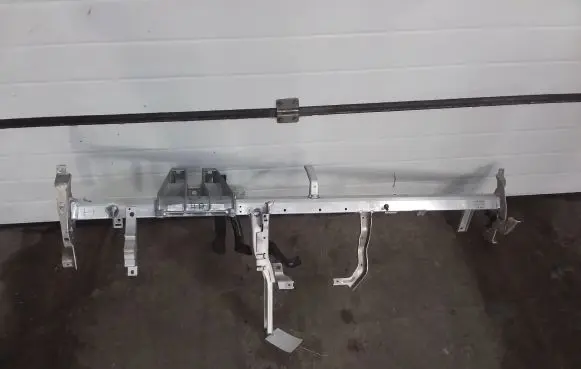 Mercedes-Benz C W204 Dashboard cross member/frame bar A2046800655 W068 2QA018111