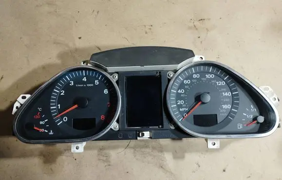 Audi A6 S6 C6 4F Speedometer (instrument cluster) 4F0920950K 4F0910900A 5C3000730706