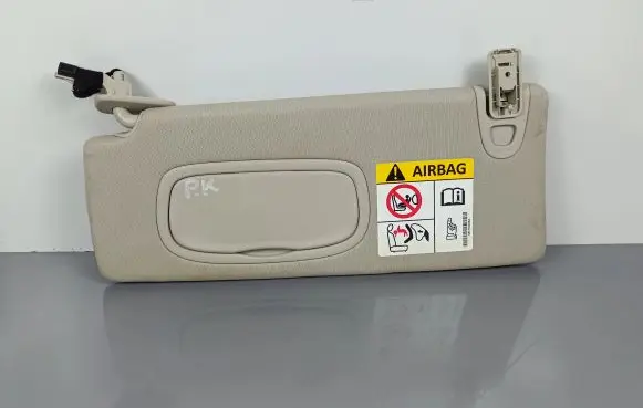 Jeep Cherokee Sun visor