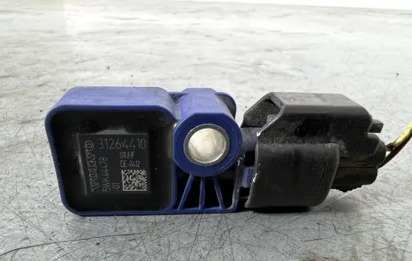 Volvo V50 Airbag deployment crash/impact sensor 31264410