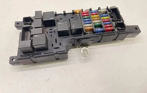 Volvo S80 Fuse module 8678449 518788104
