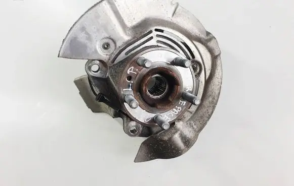 Front wheel hub spindle knuckle