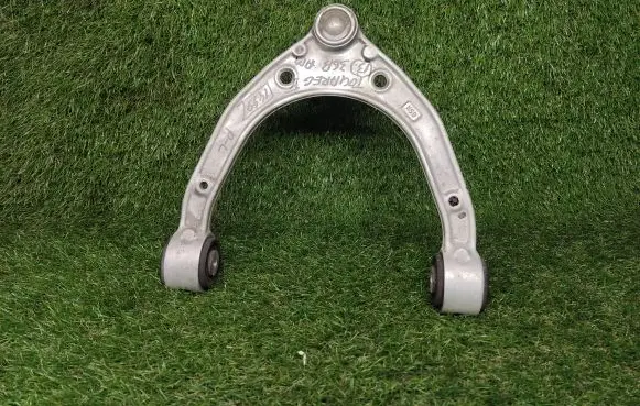 Volkswagen Touareg II Front lower control arm/wishbone K195304 7P0407021