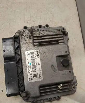 KIA Ceed Engine control unit/module 0281016571 391132A560 1039S37145