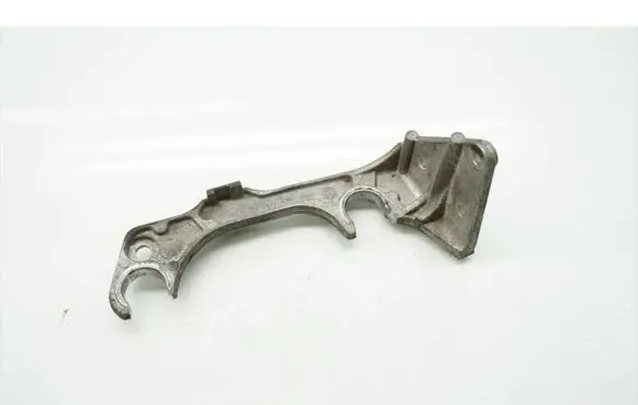 Mercedes-Benz E W212 Air filter cleaner box bracket assembly A6510940127