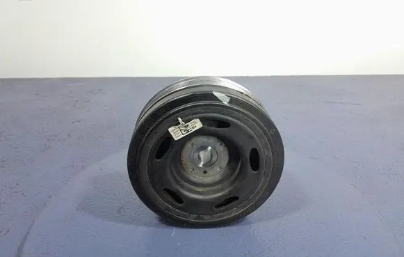 Nissan Qashqai Crankshaft pulley 123038345R