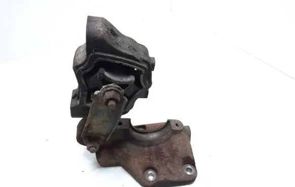 Volvo S80 Engine mount bracket 30787842