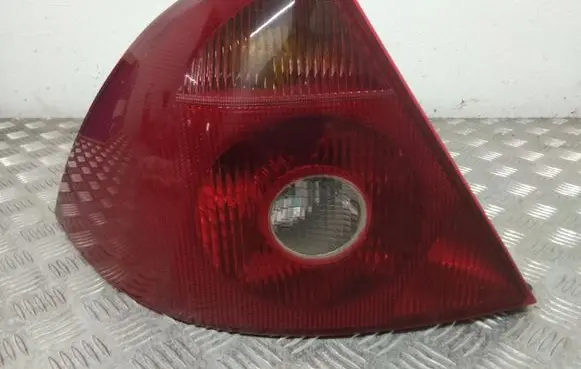 Ford Mondeo Mk III Rear/tail lights 1S7113405A