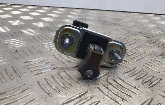 Hyundai i40 Front door check strap stopper
