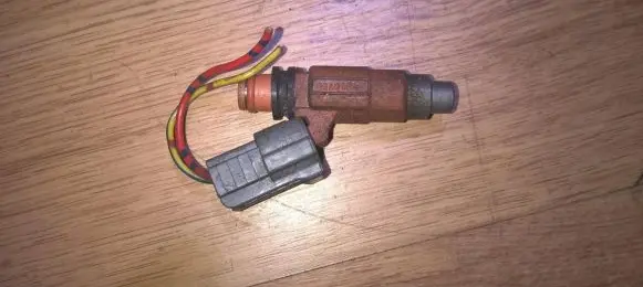 Mitsubishi Galant Fuel injector cdh210 731975c