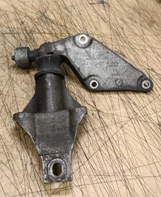 BMW 5 F10 F11 Gearbox mounting bracket 22326788561 6788561 24168110