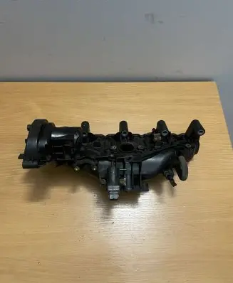 Renault Master III Intake manifold 140039990R