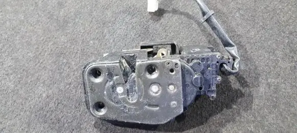 Mazda 626 Front door lock