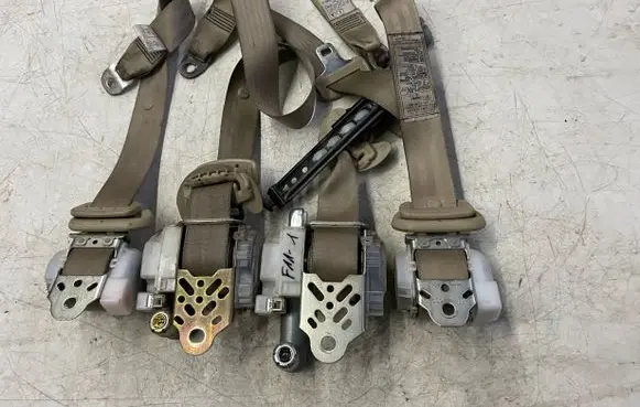 Lexus RX 330 - 350 - 400H Set of seat belts H073801 H073901