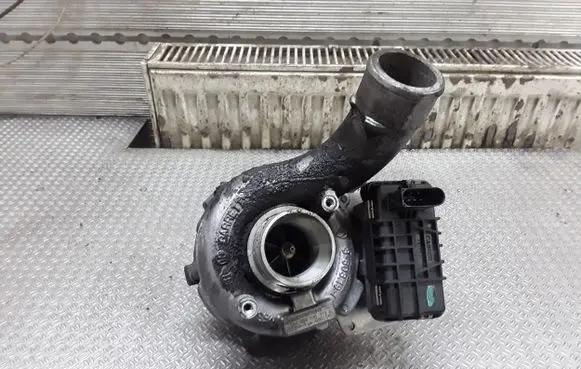 Audi A6 S6 C6 4F Turbo 059145715R