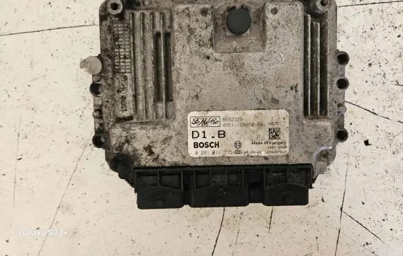 Volvo V50 Engine control unit/module 4N5112A650BA 8692329 0281011775
