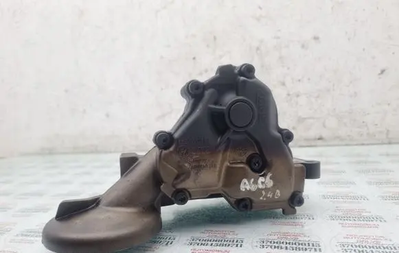 Audi A6 S6 C6 4F Oil pump 06E115105G