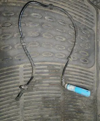 BMW 5 E60 E61 ABS brake wheel speed sensor 6908705