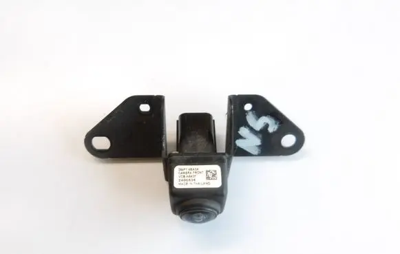 Nissan Qashqai Front bumper camera 284F14EA0A 2400836 VCBN552F