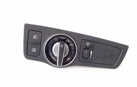 Hyundai i40 Light switch 933003Z050 39R1031000