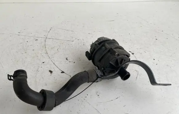 Volkswagen Golf VII Electric auxiliary coolant/water pump 04L965567