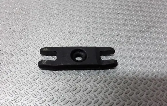 Opel Astra G Fuel Injector clamp holder