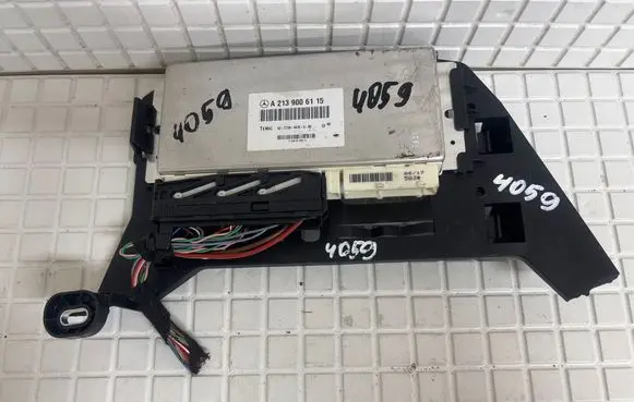 Mercedes-Benz E W213 Suspension control unit/module A2139006115 A2135451640 A2C7394610500