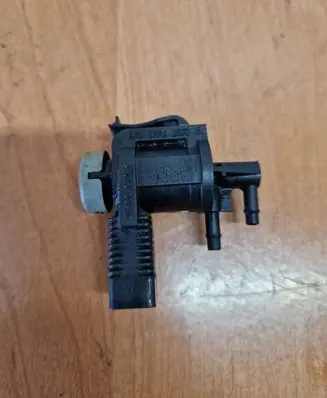 Audi A6 S6 C6 4F Turbo solenoid valve 1K0906283A