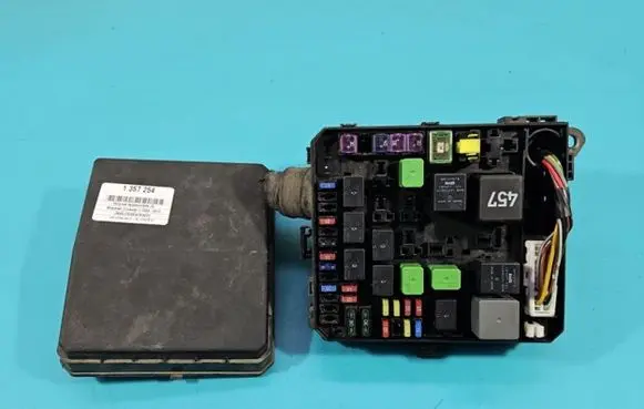 Mitsubishi Outlander Fuse box set PR061-02000 IMPRK1357254