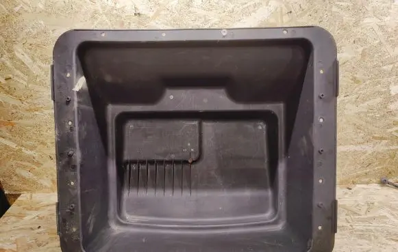 Trunk/boot floor carpet liner