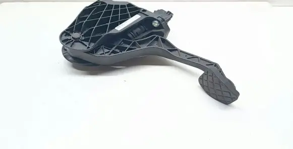 Volkswagen PASSAT CC Accelerator throttle pedal 3C2721059BJ