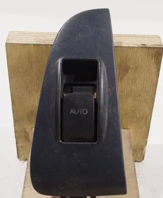 Toyota Avensis T250 Electric window control switch 7427105020
