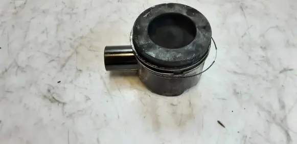 Piston
