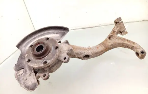 Volkswagen PASSAT B5 Front wheel hub spindle knuckle 8D0407257AL