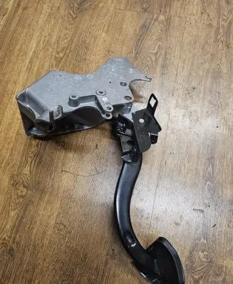 BMW X5 E53 Brake pedal 1165693
