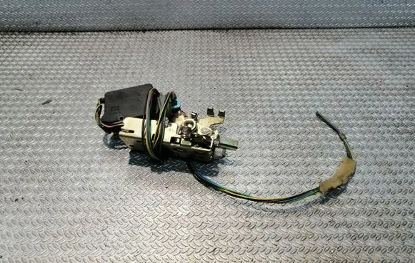 Volkswagen II LT Front door lock A901720
