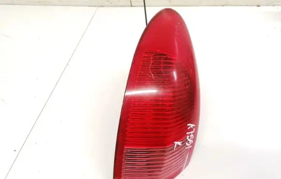 Alfa Romeo 147 Rear/tail lights 46556349 033220100