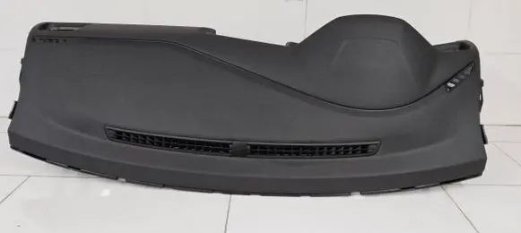 Volkswagen e-Golf Dashboard 5G1858296 1155D301632 RA5G0V001