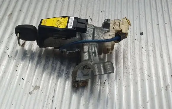 Toyota Yaris Ignition lock 45020521 7694