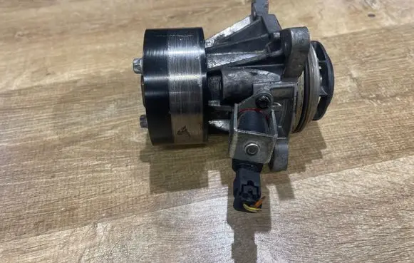 Land Rover Range Rover Sport L494 Water pump FW938501AB 195555