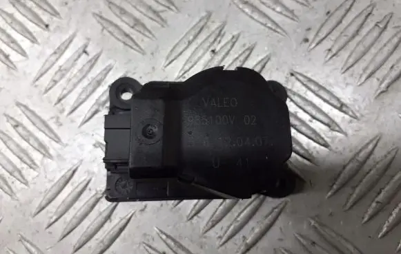 Fiat Croma A/C air flow flap actuator/motor 985100