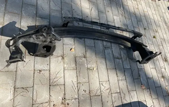 Skoda Octavia Mk2 (1Z) Front bumper cross member