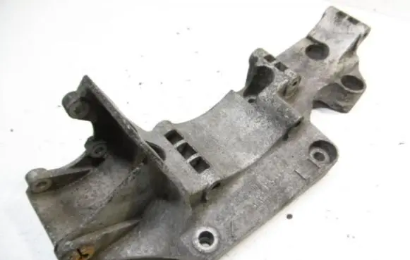Volkswagen Golf IV Engine mounting bracket 06A903143P