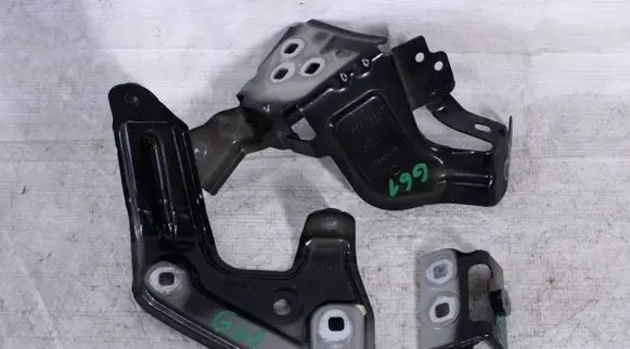 BMW 5 G60 G61 Fender mounting bracket 9621191 203434