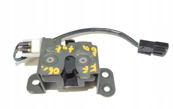 Hyundai Santa Fe Tailgate window lock/catch/latch 