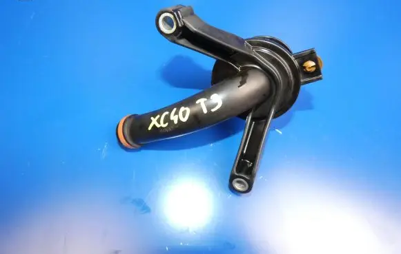 Volvo XC40 Oil sump strainer pipe 32208081