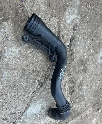 Volkswagen Golf V Intercooler hose/pipe