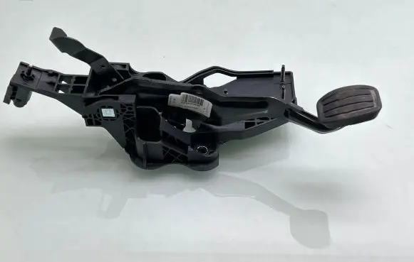 Citroen Berlingo Brake pedal 84PD8J0145405